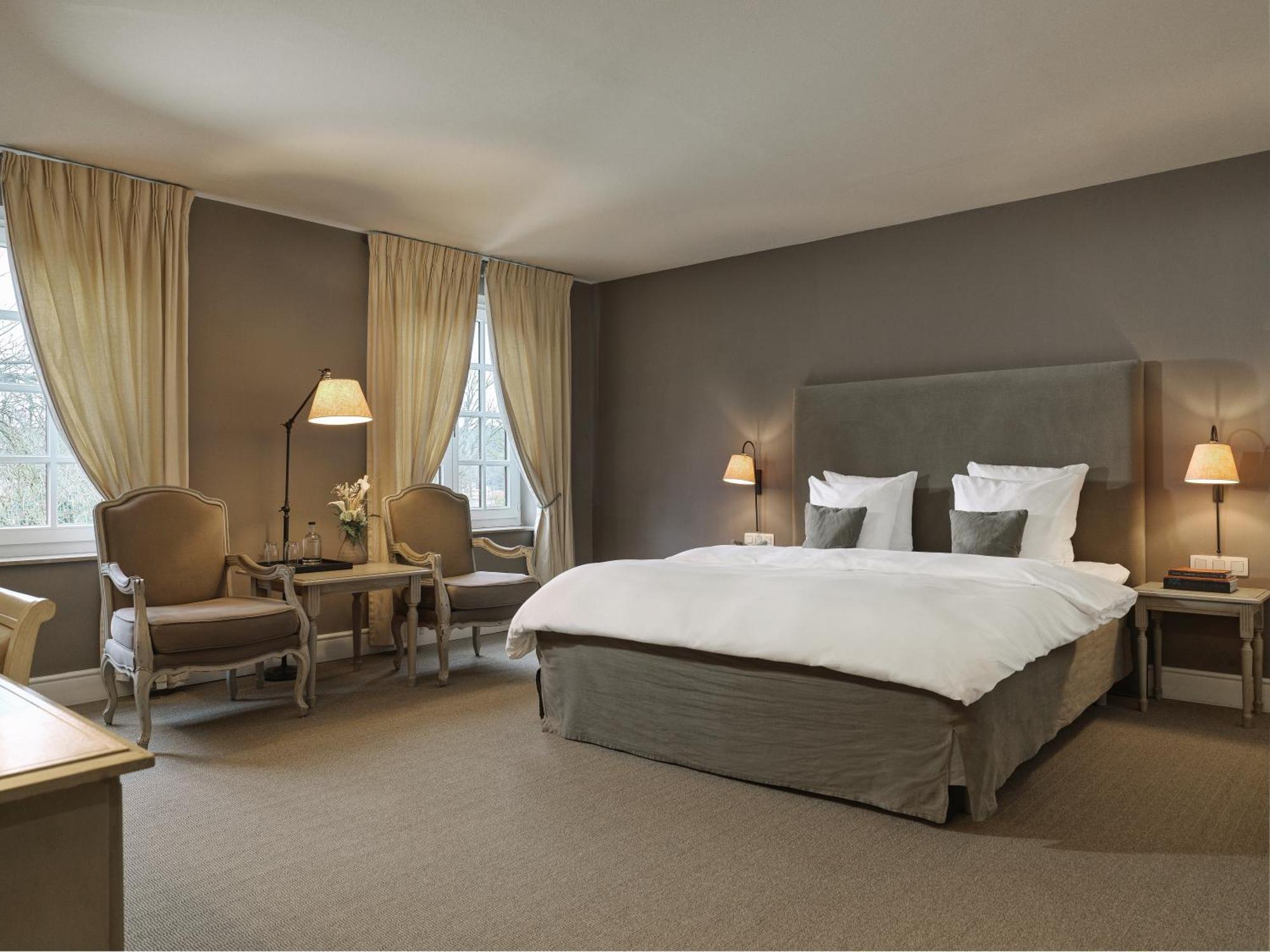 La Butte Aux Bois A Small Luxury Hotel Of The World Lanaken Exterior photo